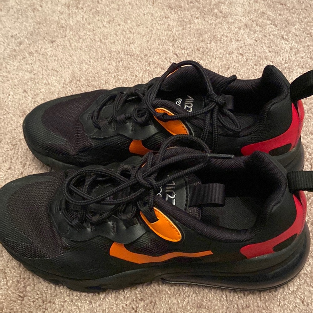 Nike React 270